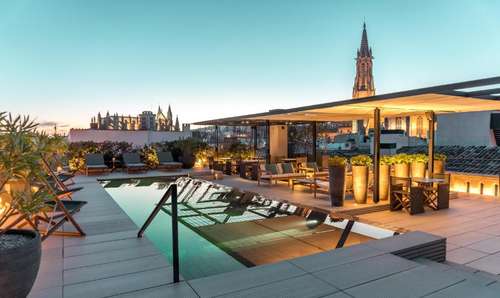 www.hotelsantfrancesc.com