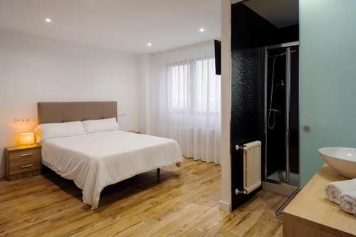 www.hotelmontanes.com