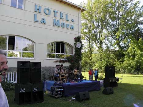 www.hotellamora.es