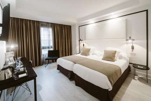 www.hotelabando.com