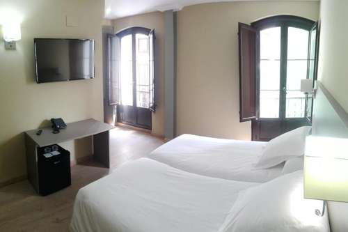 www.hotelareces.com