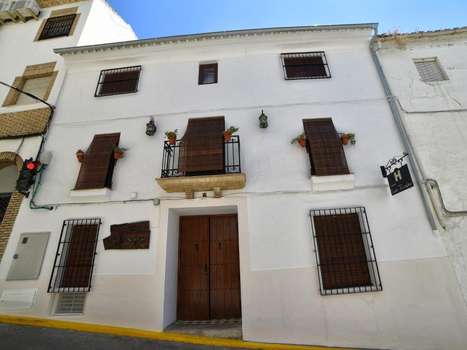 www.casalastinajas.com