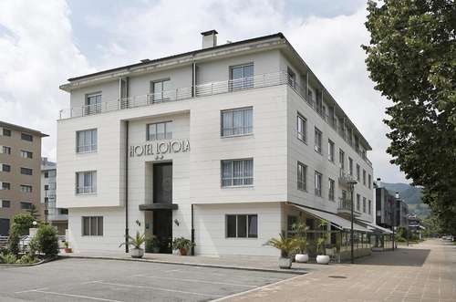 www.hotelloiola.com