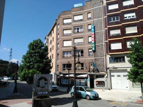 www.hotelvaqueros.com