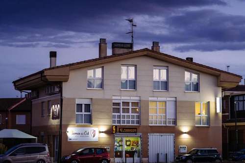 www.hoteltierrasdelcid.es