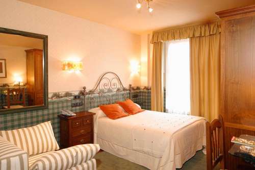 www.hotelavenidareal.com