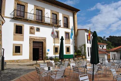 www.hotelvallados.com
