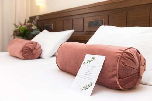 www.hotelgarelos.com