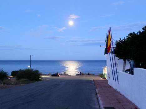 www.hotelmojacarplaya.com