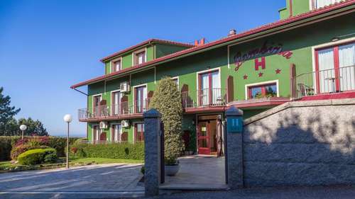 www.hotellombina.com