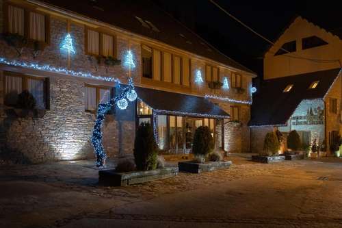 www.hotelcasairene.com