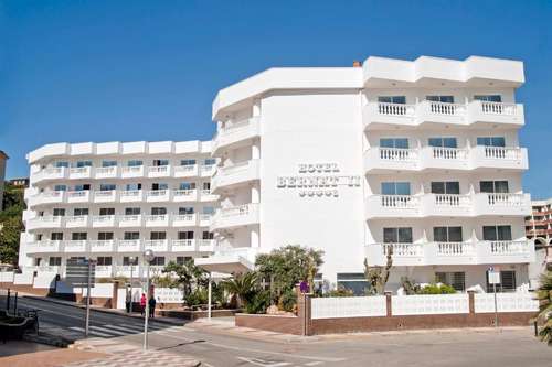 www.hotelbernatcalella.com