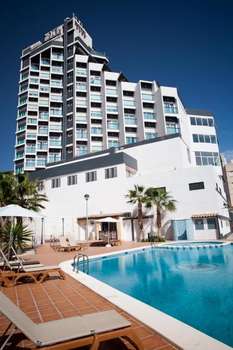 www.hotellafamiliagallorojo.com