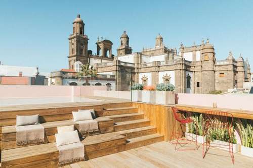 www.hotelveintiuno.com