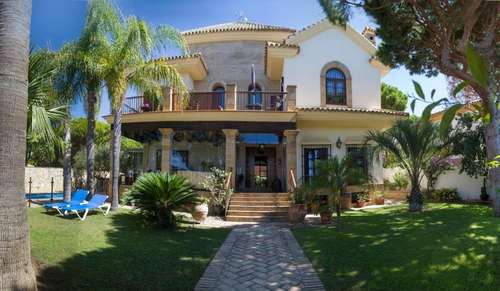 www.hotelazaleaplaya.com