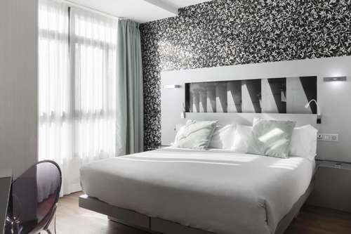 www.petitpalaceplazamayor.com