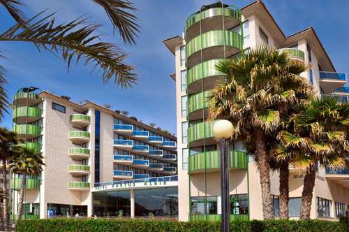 www.hotelkaktusalbir.es