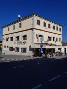www.hotelcarvajal.es