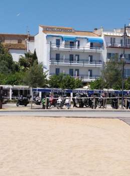 www.hotelcorisco.com