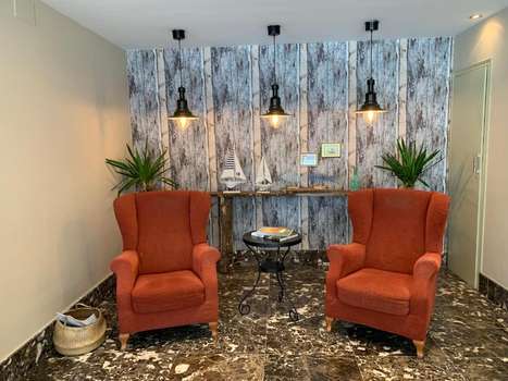 www.hotelvillaviciosa.com
