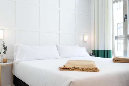 www.hotelcosmovalencia.com