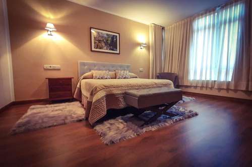 www.hotellariveracabrales.com