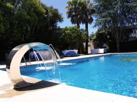 www.hotelsena.com