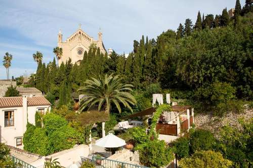 www.hotel-arta.com