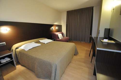 www.hotelengirona.com