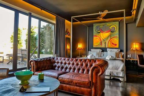 www.lobbyroomhotel.com