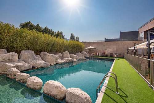 www.hotelpuertadebilbao.com