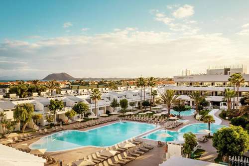 www.playaparkcorralejo.com