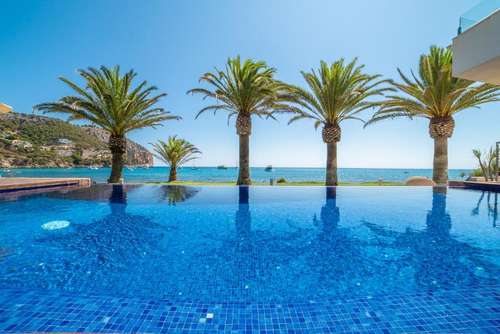 www.hotelmelbeach.com