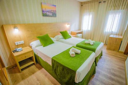 www.hotelsolymar-malaga.com