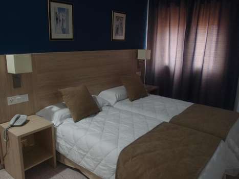 www.catalanhotel.com