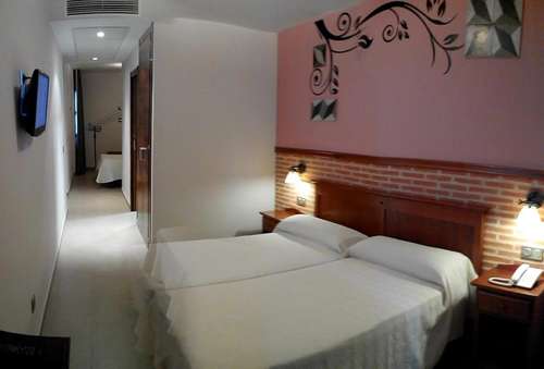 www.hoteltoral.es