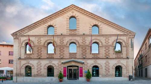 www.hotelsanjuandelosreyes.com