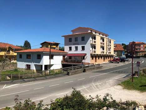 www.hotelcaravia.com