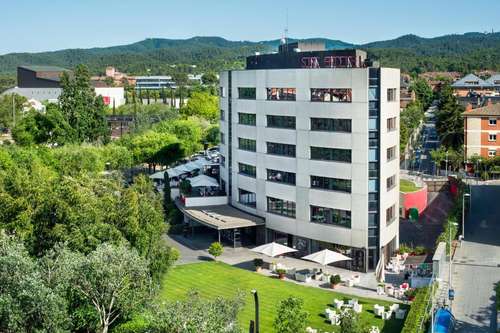 www.hotel-santcugat.com