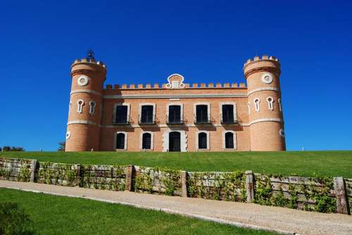 www.montelareina.es
