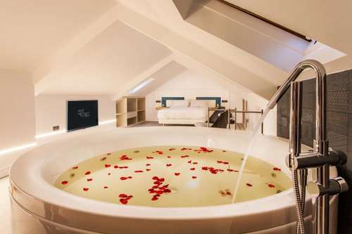 www.hotelmardoezaro.com