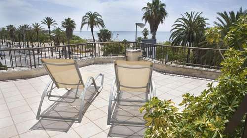 www.hotelrovira.net