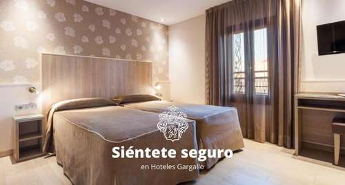 www.hotelsantamartabcn.com