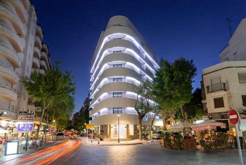 www.hotellimamarbella.com