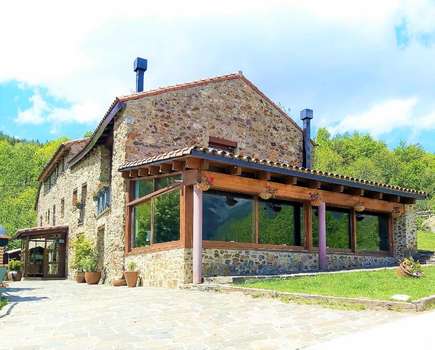 www.hotelcangasparo.com