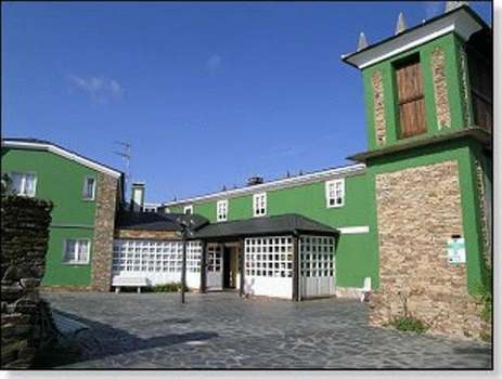 www.hotelrestaurantelavilla.es