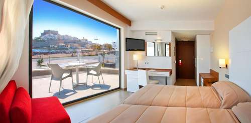www.hotelrhportocristo.com