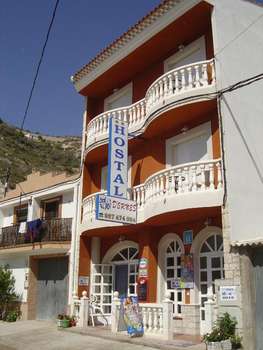 www.hostaldernes.es