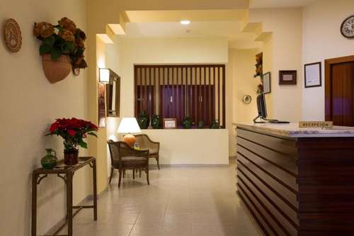 www.hotelrivieracordoba.com