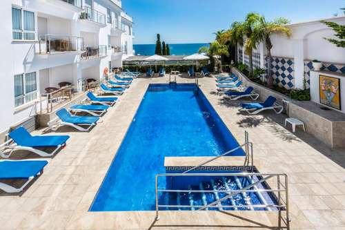 www.tobosoaparthotel.com